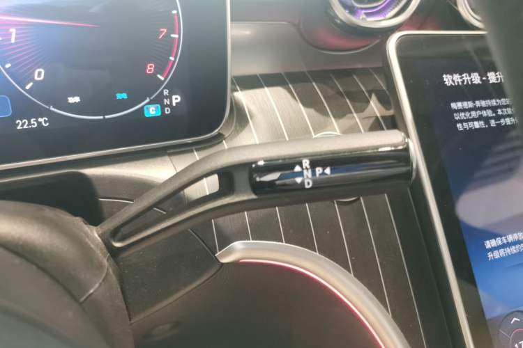 Used Mercedes-Benz C-Class 2024 Facelifted C-Class 260 L Night Edition Sports Version Gear Lever