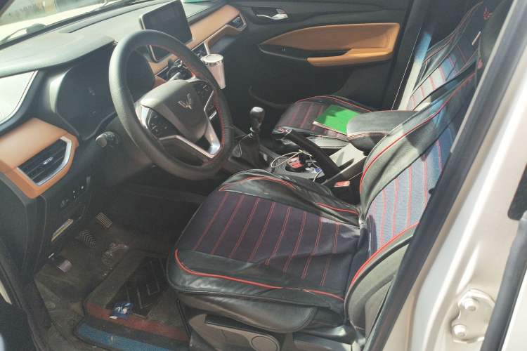 Used Wuling Hongguang S3 2018 1.5T Manual Luxury Model China V Standard