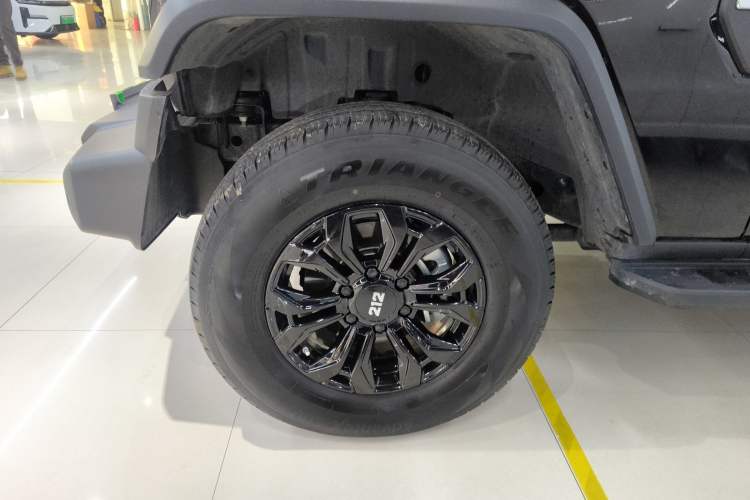 Used 212 T01 2024 2.0T Mechanic