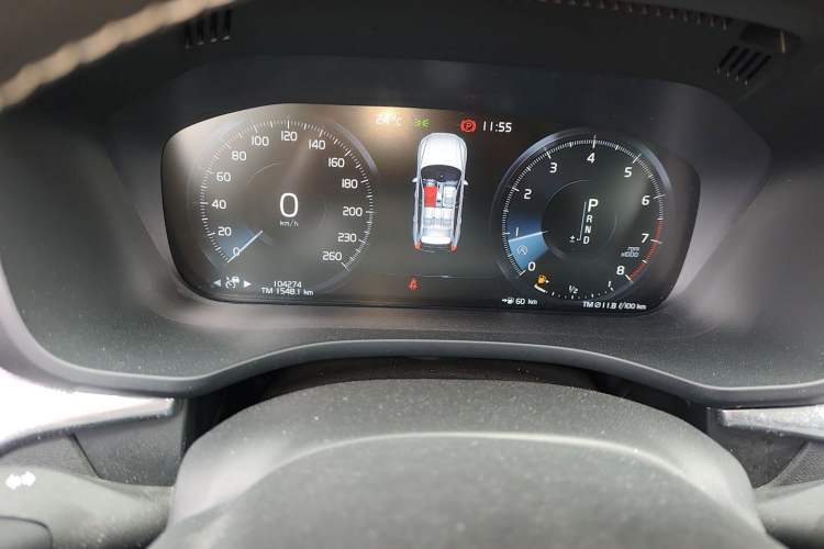 Used Volvo XC60 2018 T5 4x4 Smart & Sporty Edition Odometer Close Up