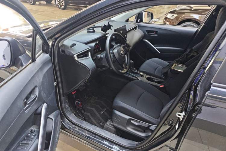 Used Toyota Corolla Cross 2023 2.0L Pioneer Edition Driver Seat