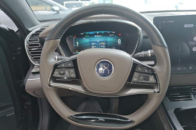 Used BYD Han 2024 DM-i Glory Edition 121KM Premium Model Steering Wheel