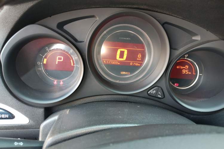 Used Citroen C4L 2014 1.8L Intelligent Drive Automatic Enjoyment Model
