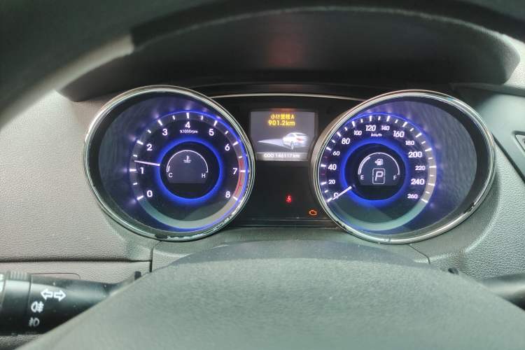 Used Hyundai Sonata 2011 2.0L Automatic Luxury Edition
