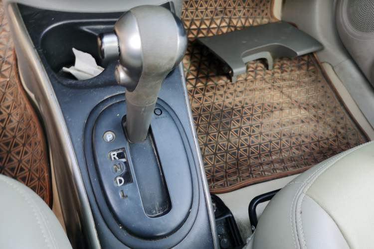 Used Nissan Sunny 2011 1.5XL CVT Luxury Edition Gear Lever