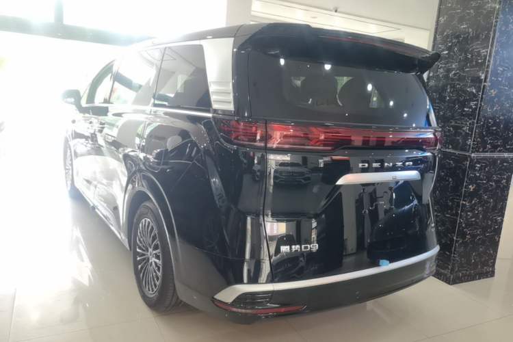 Used Denza D9 2025 Model EV Two-Wheel Drive Prestige Edition