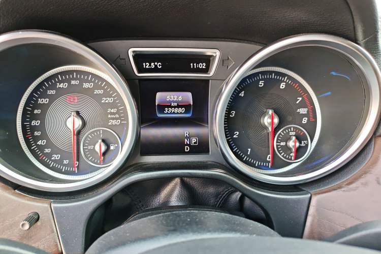 Used Mercedes-Benz GLS 2016 GLS 500 4MATIC Instrument Cluster