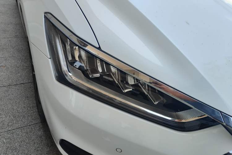 Used BYD Qin Pro 2019 Super Edition 1.5TI Automatic Smart Connect Brilliance Model China VI Standard