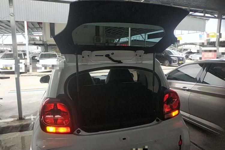 Used Roewe Clever 2021 302 km New Four-Seater Super-Efficient Version
