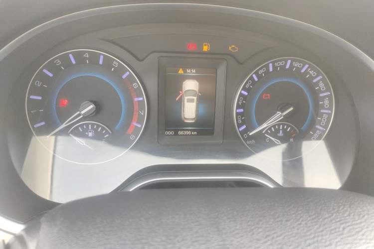 Used Haval H2 2018 Chuanxiang Edition 1.5T Manual Two-Wheel Drive Fashion Model China V Standard