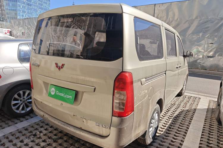 Used Wuling Rongguang V 2016 1.5L Standard Version Rear Right 45 Deg