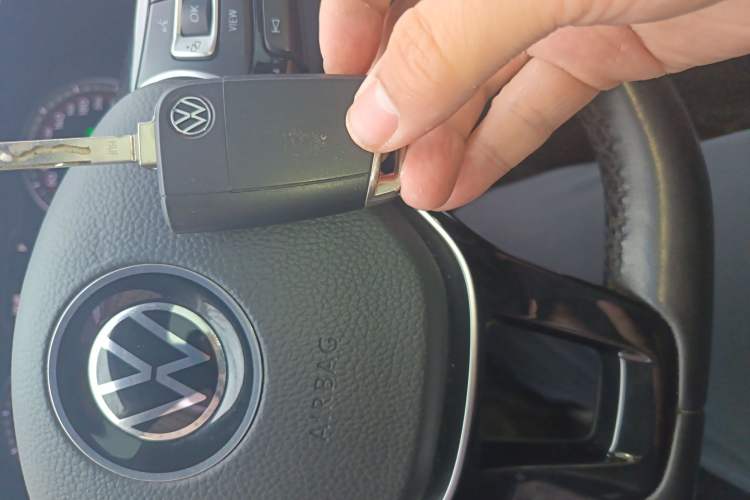 Used Volkswagen Tayron 2021 280TSI Two-Wheel Drive Luxury Smart Connectivity Version Vehicle Key