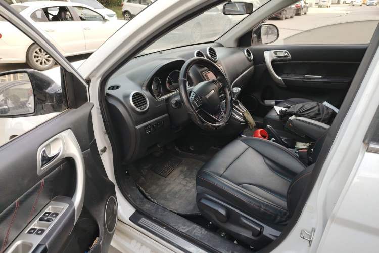 Used Haval H6 2016 Upgraded Model 1.5T Automatic Two-Wheel Drive Elite Version
