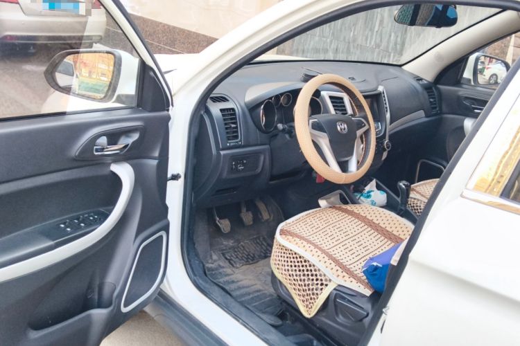 Used Changan CS35 2015 1.6L Manual Luxury Model China V Standard
