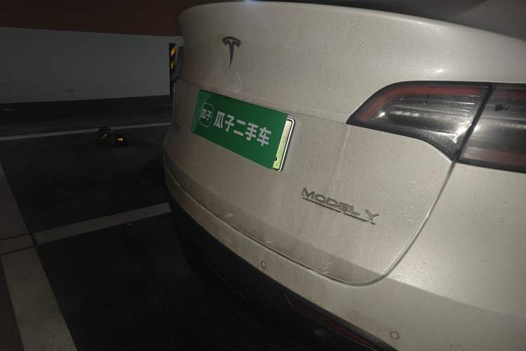 Used Tesla Model Y 2021 Standard Range Rear-Wheel Drive Version Rear Right 45 Deg