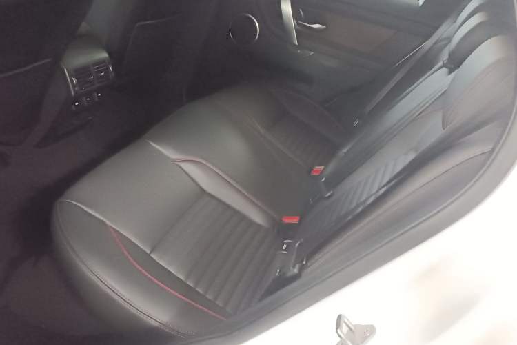 Used Land Rover Discovery Sport 2023 249 PS R-Dynamic S Performance Edition
