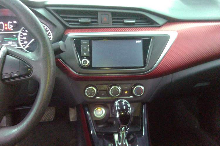 Used Nissan Lannia 2016 1.6L CVT Smart Cool Edition Audio And AC Panel