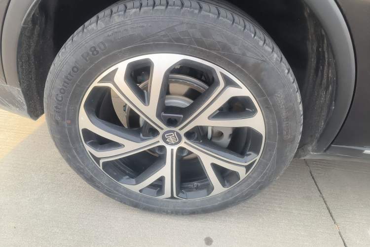 Used BYD Tang New Energy 2025 DM-i 115KM Flagship Model Right Rear Wheel Hub