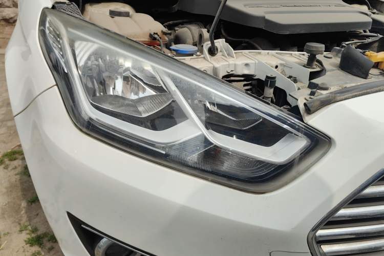 Used Ford Escort 2015 1.5L Manual Comfort Model
