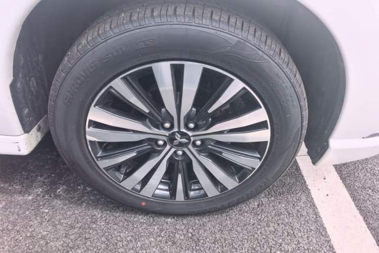 Used Mitsubishi Outlander 2021 2.4L 4x4 Zhi Xiang Edition 7 Seats
