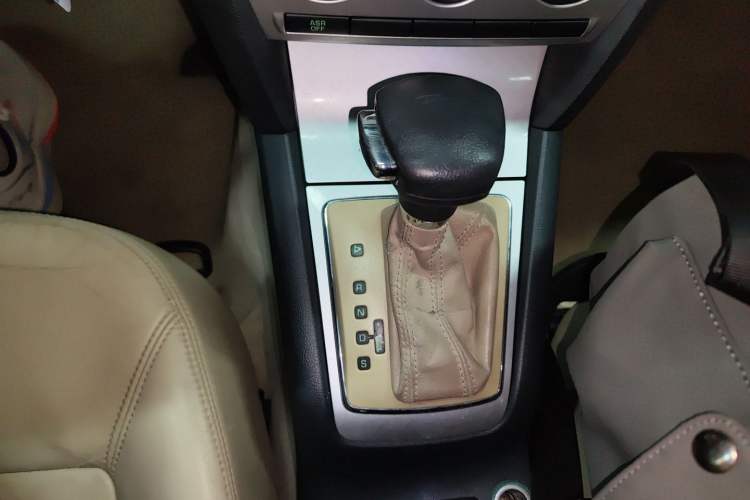 Used Skoda Octavia 2007 1.6L Automatic Elegance Edition Gear Lever