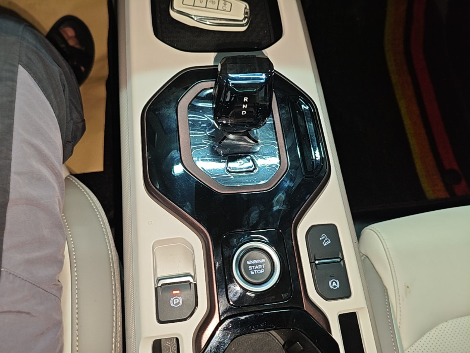 Geely Auto icon 2026 Model Chocolate 1.5TD Pure & Refined Edition — снимка 16