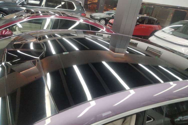 Used Hima Luxeed R7 2024 All-Electric 802 km Max Roof