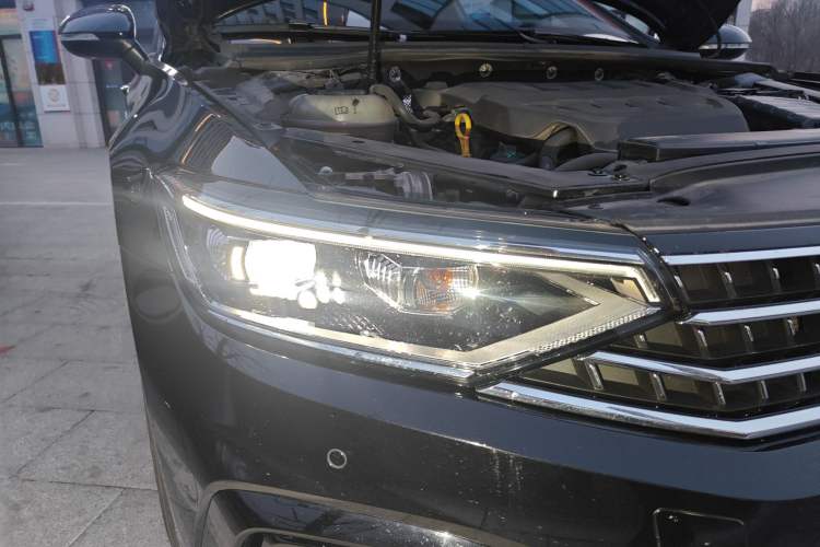 Used Volkswagen Magotan 2023 2 Million Units Commemorative Edition 330TSI DSG Luxury Version