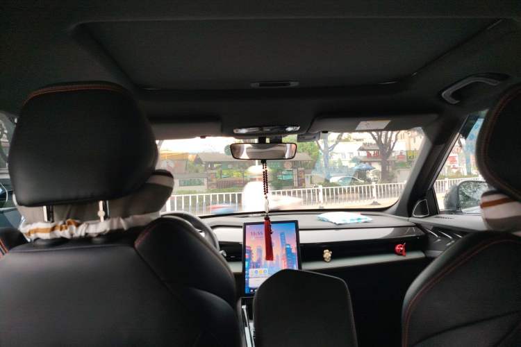 Used Geely Auto Emgrand X7 Sport 2024 1.5TD Dragon Edition Headliner