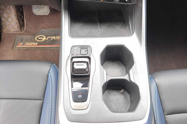 Used GAC Trumpchi GS3 2023 Shadow Speed 270T Enjoyment Edition Gear Lever