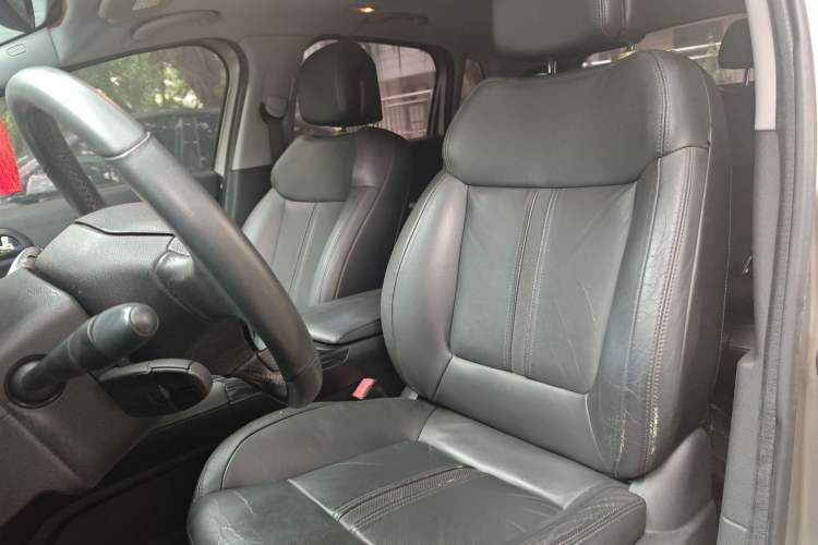 Used Peugeot 3008 2015 1.6THP Automatic Prestige Edition Left Front Seat