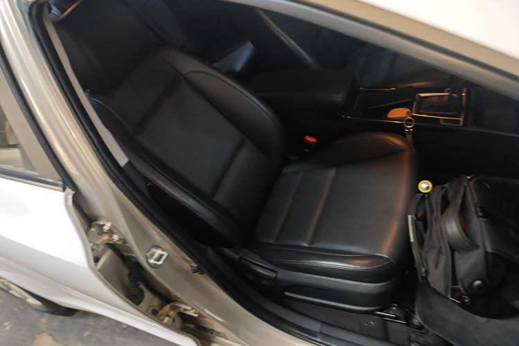 Used Hyundai Mistra 2014 1.8L Automatic Smart GLS
