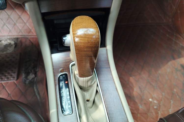 Used Nissan Sylphy 2009 1.6XE Automatic Comfort Edition Gear Lever