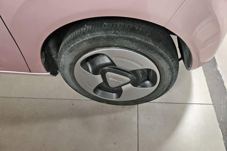 Used Geely Galaxy Panda 2023 Panda Mini 200km Dynamic Bear Right Front Wheel Hub