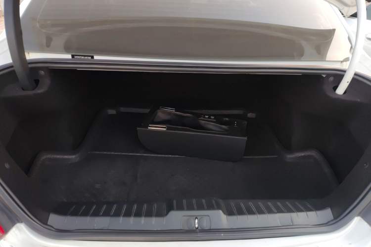 Used Peugeot 308 2014 Enjoy Edition Classic 1.6L Manual YouShang Model Trunk