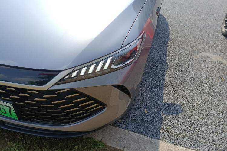 Used BYD Qin PLUS 2025 DM-i Smart Drive 120KM Superior Model
