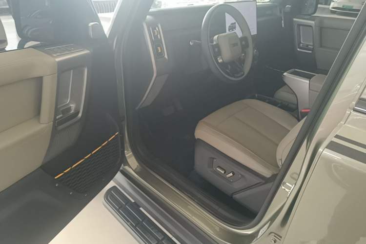 Used iCAR V23 2025 501 Four-Wheel Drive Intelligent Driving Version Driver Seat