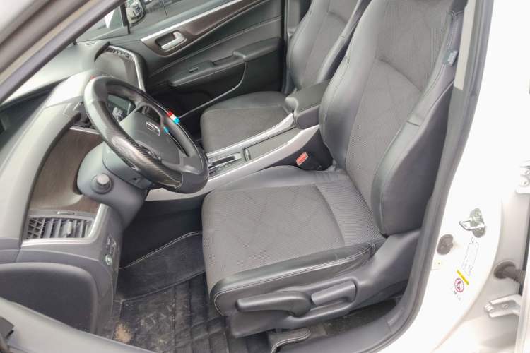 Used Honda Jade 2013 1.8L automatic Comfort version 5 seats