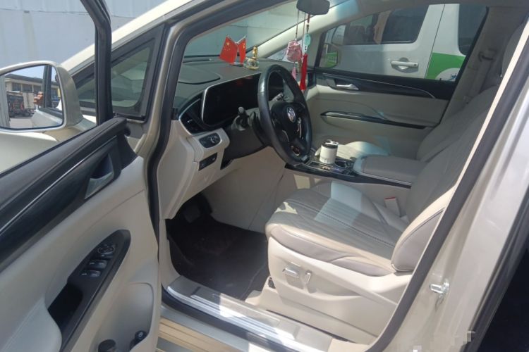 Used Buick GL8 2023 ES Lu Zun Deluxe Model
