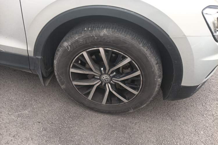 Used Volkswagen Tiguan L 2017 330TSI Automatic Two-Wheel Drive Luxury Edition