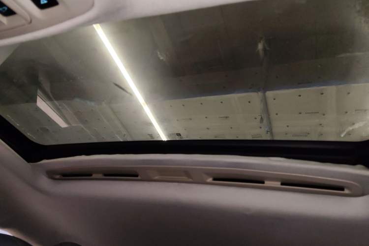 Used Chevrolet Malibu 2014 2.4L Automatic Luxury Edition Headliner