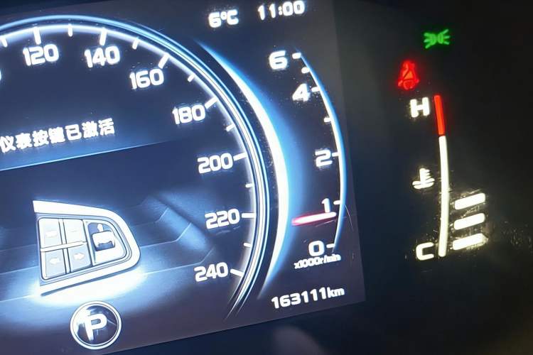 Used Geely Auto Emgrand X7 Sport 2018 1.8TD Automatic Two-Wheel Drive Smart Connect 4G Internet Edition