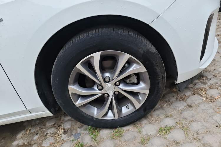 Used Buick Verano 2022 Pro 533T Enjoyment Edition Right Front Wheel Hub