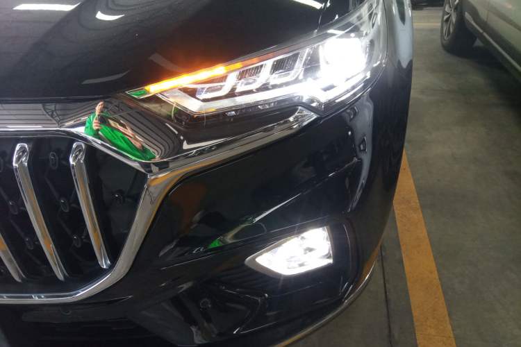 Used Hongqi HS5 2022 Revised Version 2.0T Smart Connect Flagship Edition
