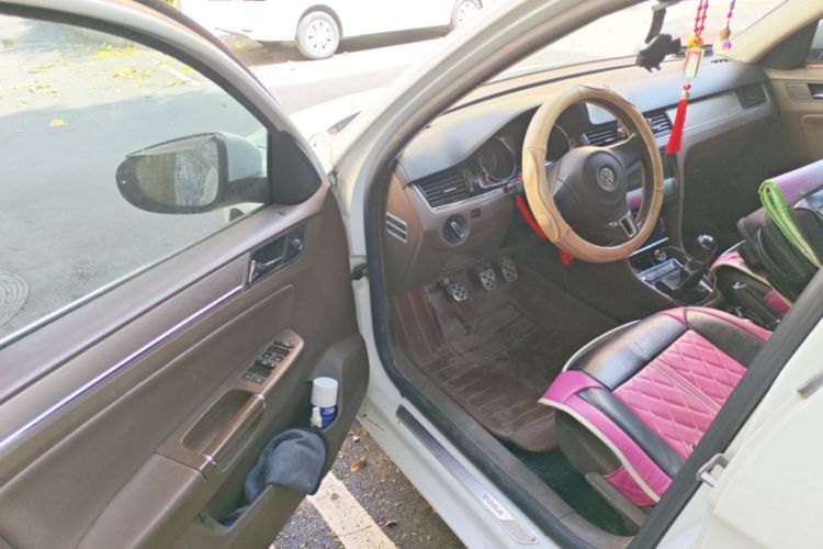 Used Volkswagen Bora 2014 1.6L Manual Comfort Model Driver Seat