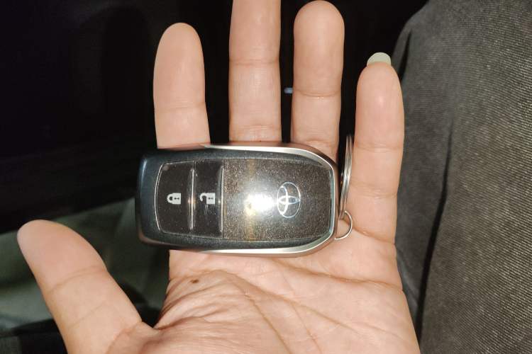 Used Toyota RAV4 2013 2.5L Automatic 4x4 Luxury Edition
