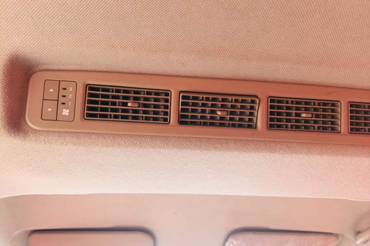 Used Wuling Hongguang V 2019 1.5L Jingqu Version China VI LAR Headliner