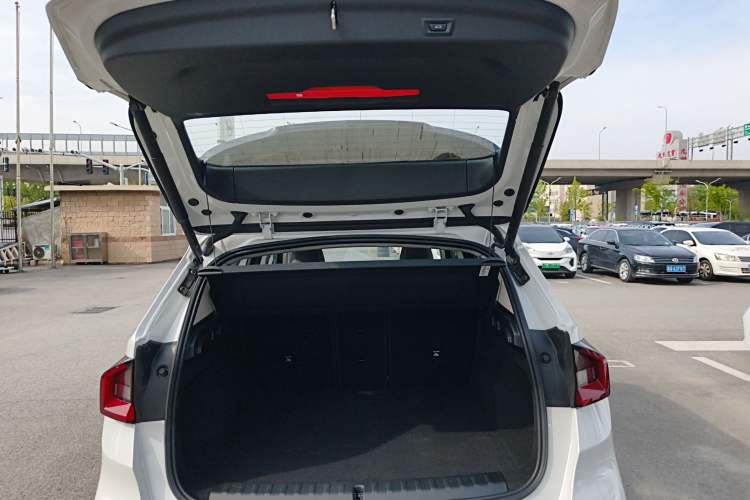 Used BMW X1 2024 sDrive25Li X Design Package Trunk