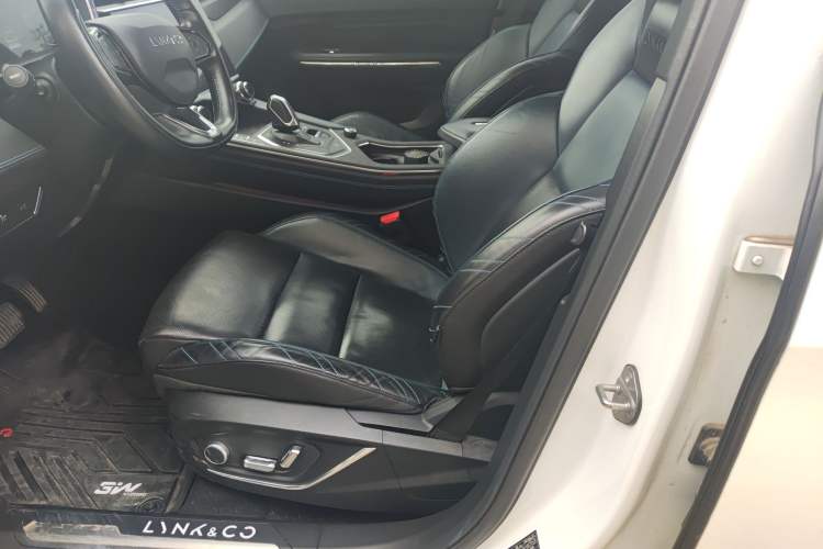 Used Lynk & Co 05 2020 2.0TD Two-Wheel Drive Shine Halo
