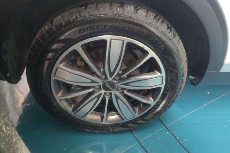 Used Haval H6 2021 1.5 GDIT Automatic Champion Edition Right Rear Wheel Hub